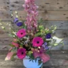Explore the elegance and style of the modern hatbox from The Flower Fountain Florists. Perfect for any occasion #modernhatbox #flowers #florists