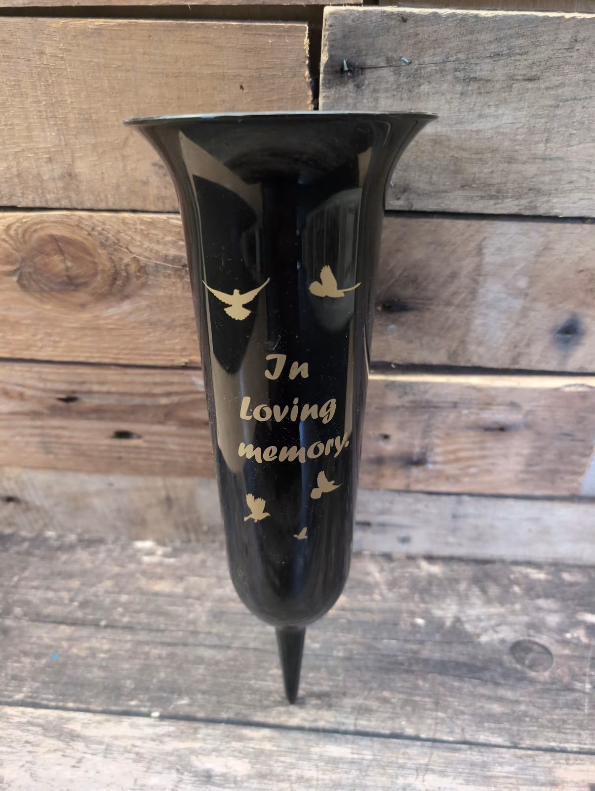 Memorial Grave Spike Vase – In Living Memory